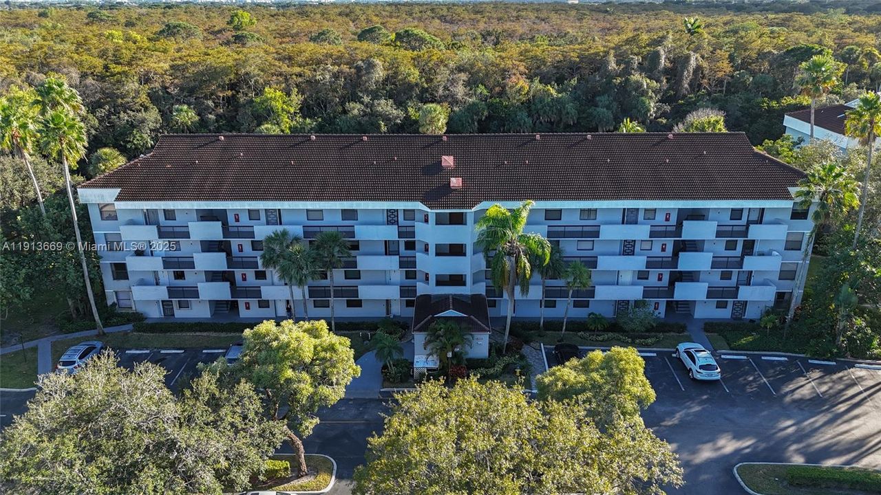 For Sale: $209,000 (2 beds, 2 baths, 1093 Square Feet)