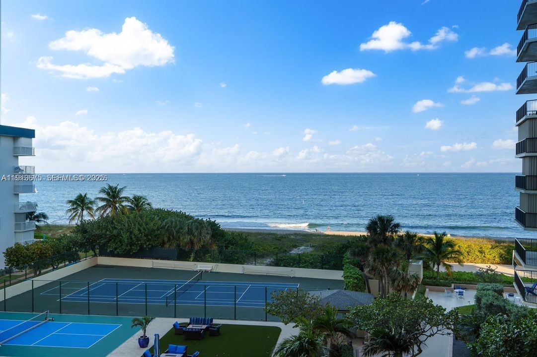 For Sale: $1,150,000 (3 beds, 3 baths, 3340 Square Feet)