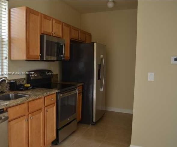 For Rent: $1,700 (1 beds, 1 baths, 2312 Square Feet)