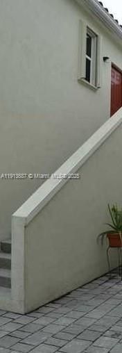 For Rent: $1,700 (1 beds, 1 baths, 2312 Square Feet)