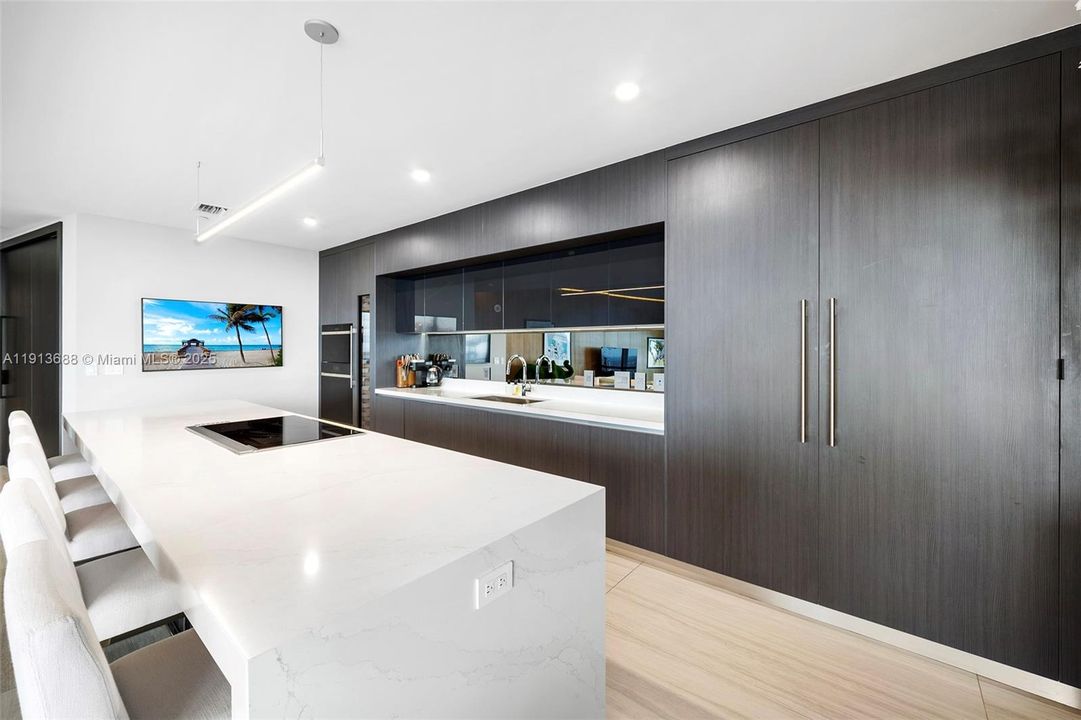 For Sale: $3,750,000 (5 beds, 5 baths, 3312 Square Feet)