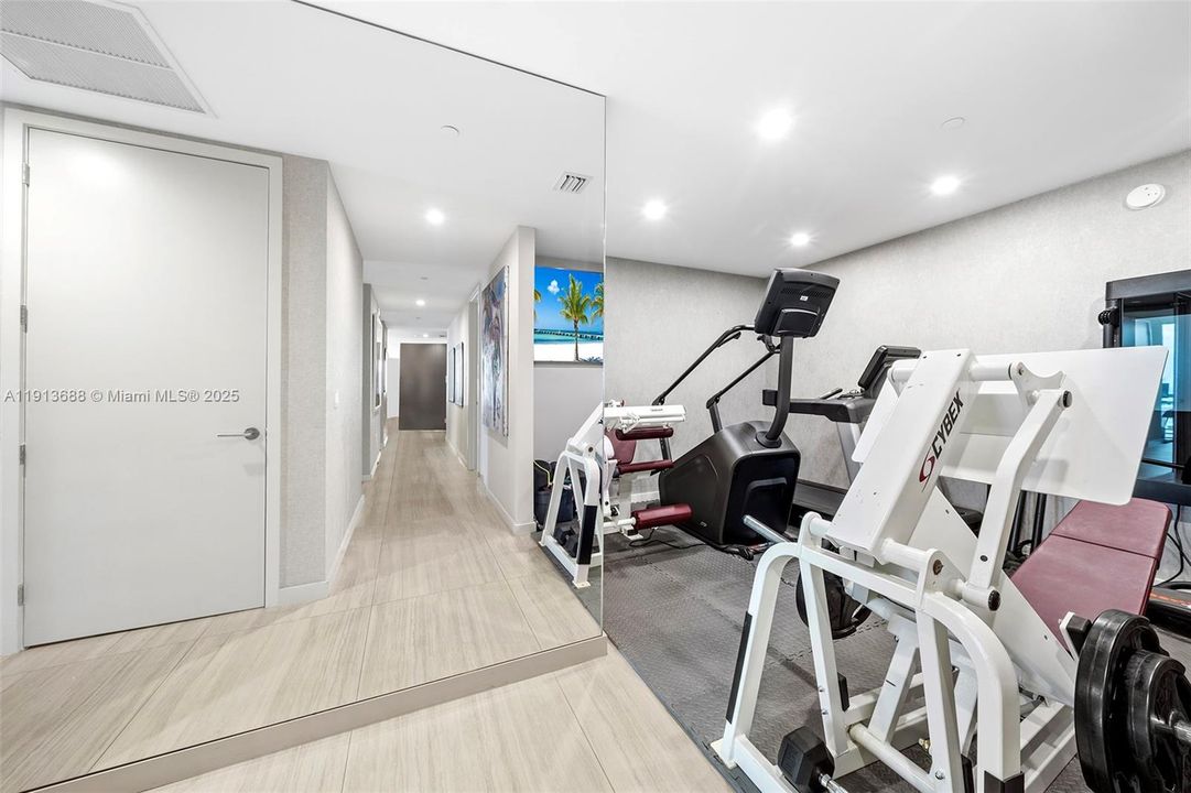 For Sale: $3,750,000 (5 beds, 5 baths, 3312 Square Feet)