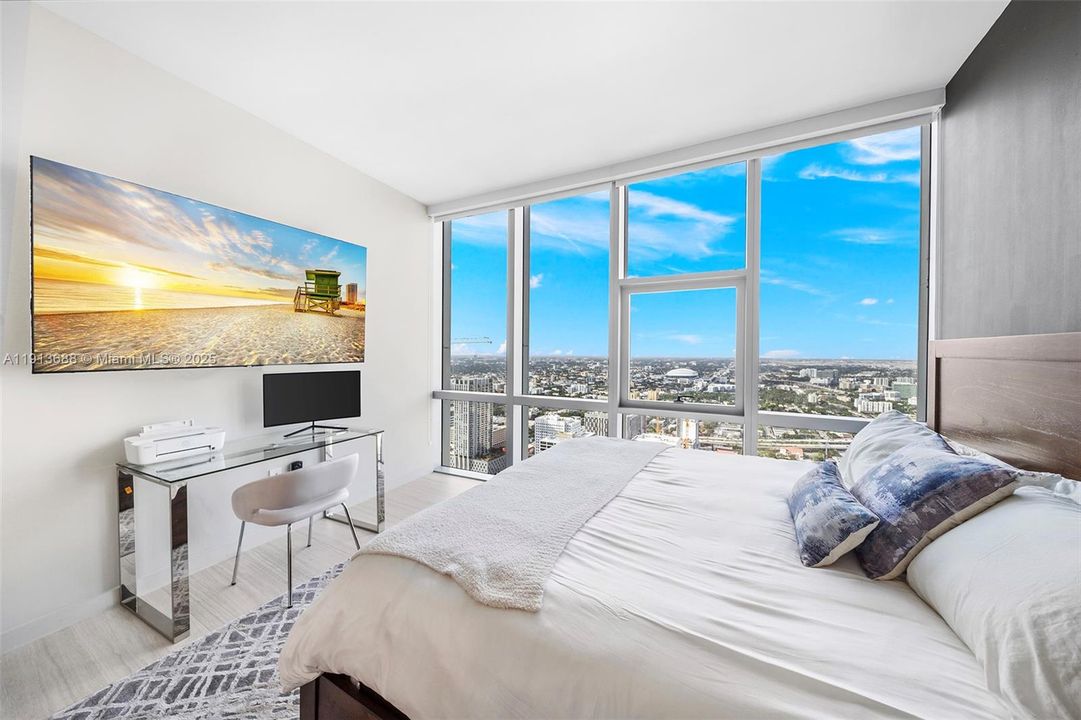 For Sale: $3,750,000 (5 beds, 5 baths, 3312 Square Feet)