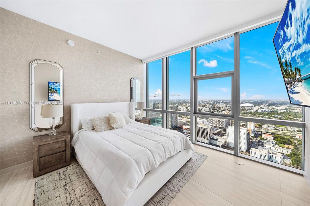 For Sale: $3,750,000 (5 beds, 5 baths, 3312 Square Feet)