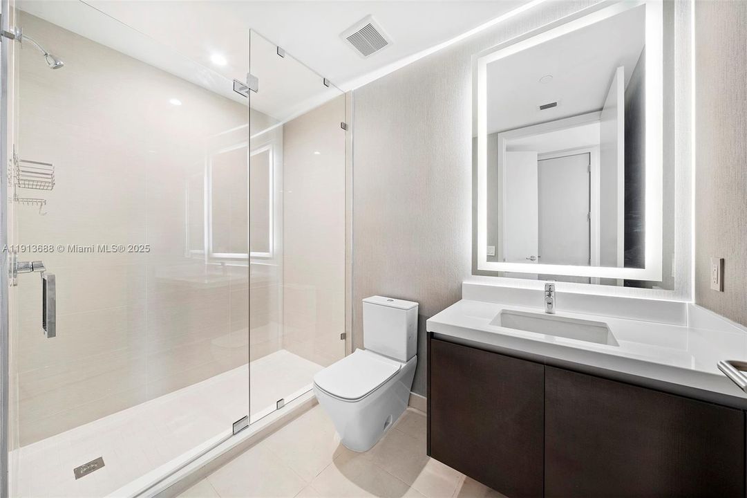 For Sale: $3,750,000 (5 beds, 5 baths, 3312 Square Feet)