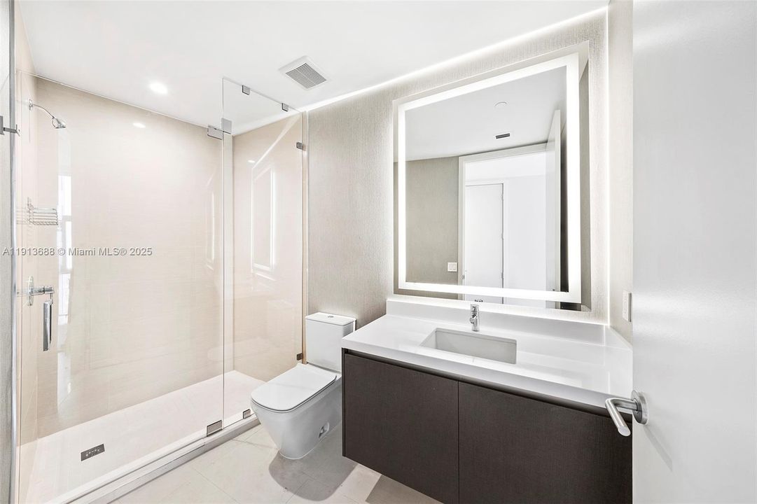 For Sale: $3,750,000 (5 beds, 5 baths, 3312 Square Feet)