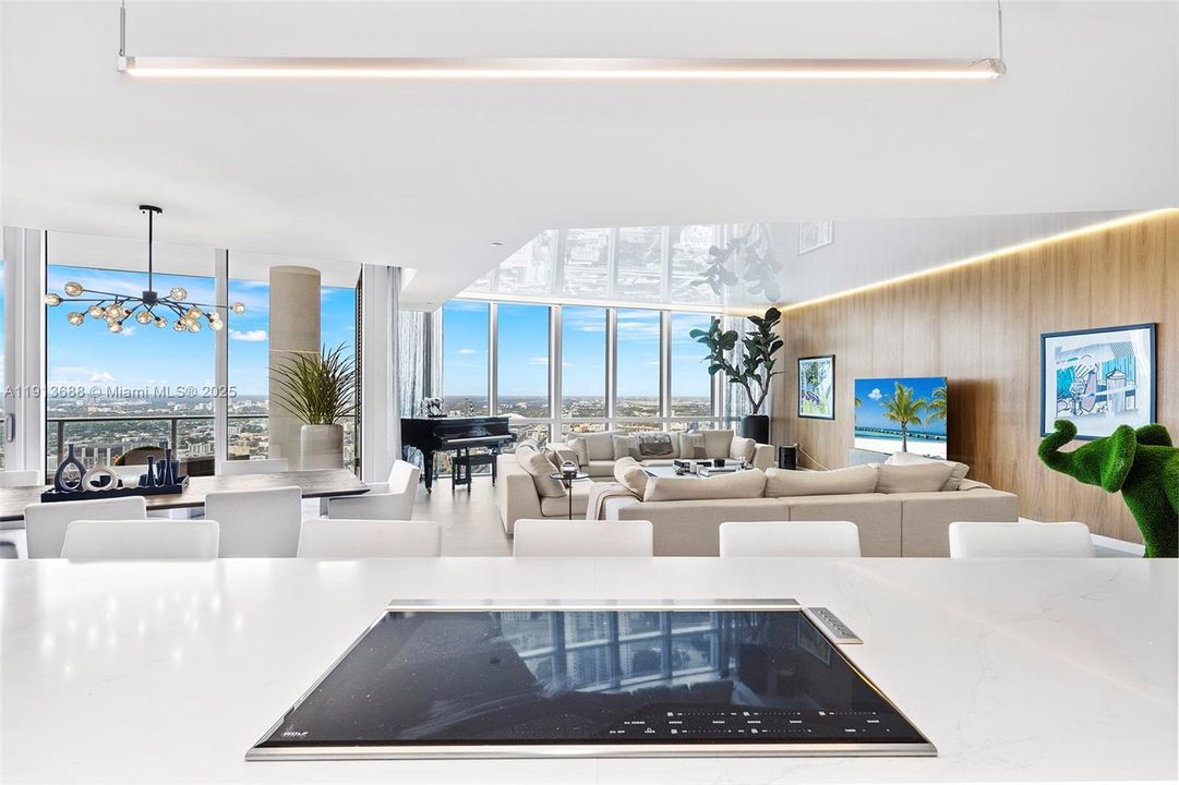 For Sale: $3,750,000 (5 beds, 5 baths, 3312 Square Feet)