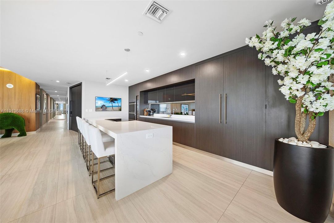 For Sale: $3,750,000 (5 beds, 5 baths, 3312 Square Feet)