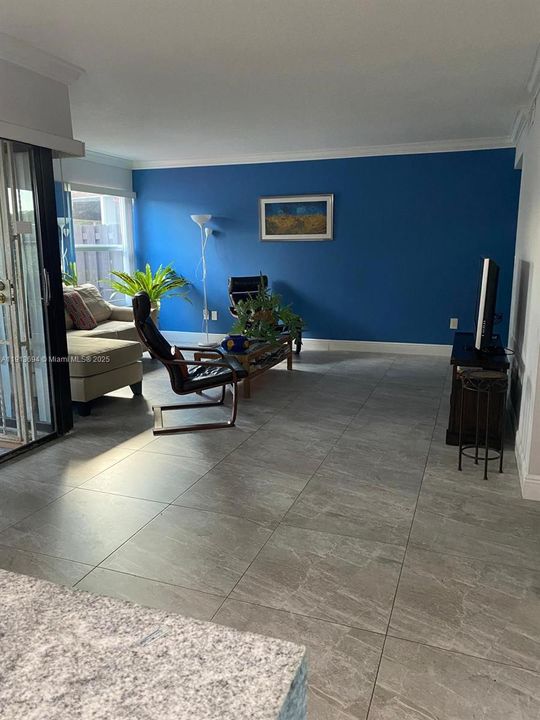 For Sale: $465,000 (3 beds, 2 baths, 1565 Square Feet)