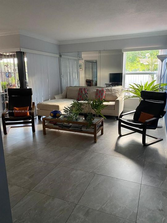 For Sale: $465,000 (3 beds, 2 baths, 1565 Square Feet)