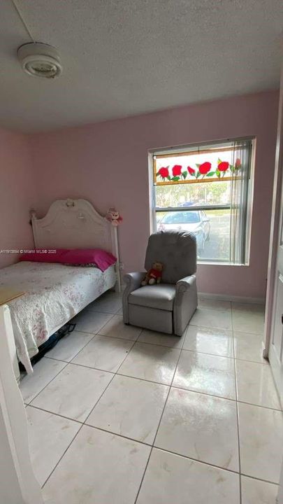 For Sale: $465,000 (3 beds, 2 baths, 1565 Square Feet)