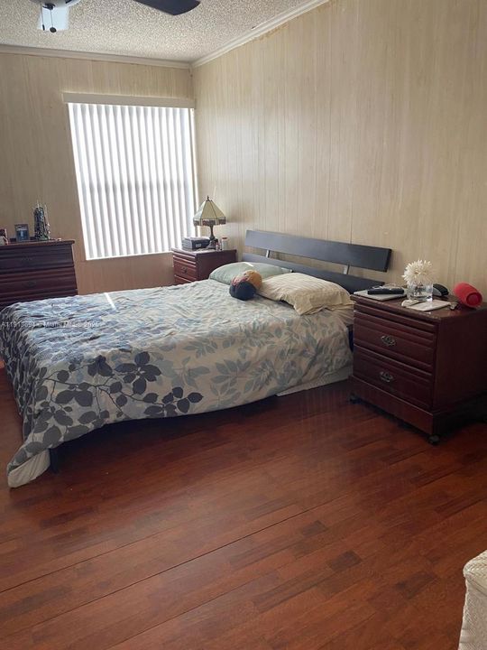 For Sale: $465,000 (3 beds, 2 baths, 1565 Square Feet)