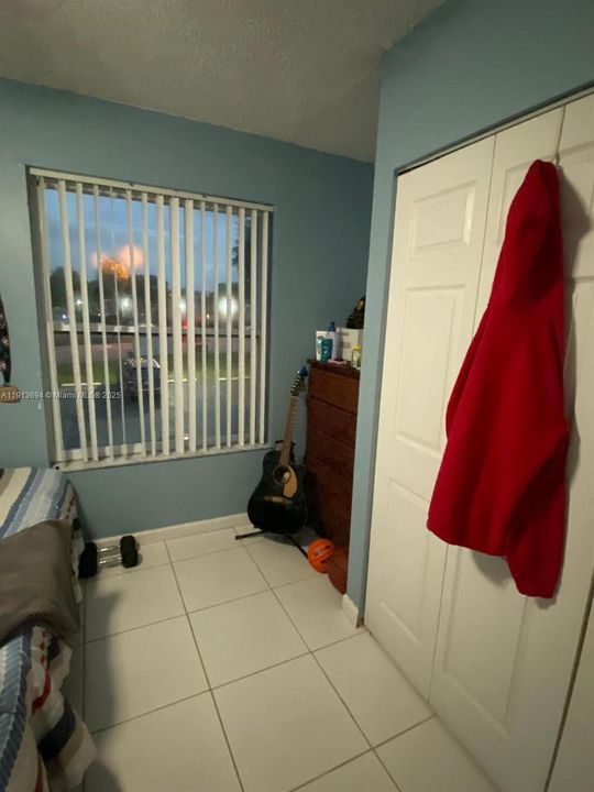 For Sale: $465,000 (3 beds, 2 baths, 1565 Square Feet)