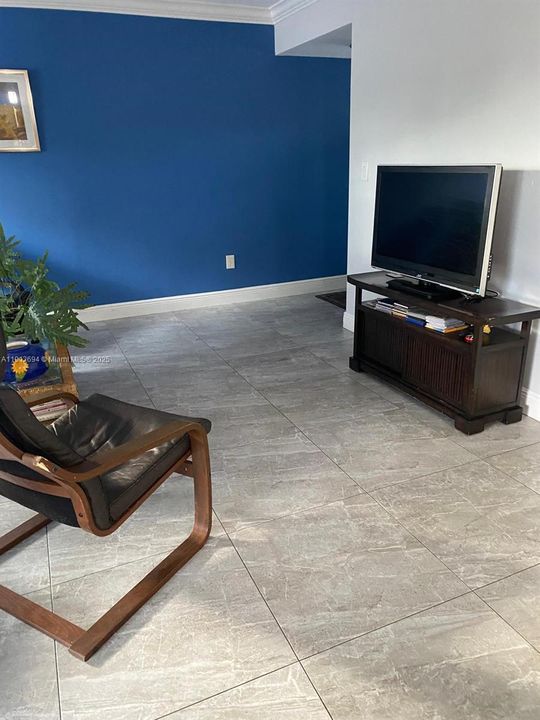 For Sale: $465,000 (3 beds, 2 baths, 1565 Square Feet)