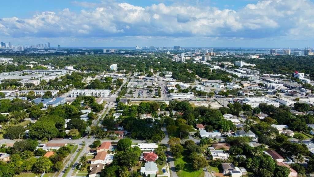 待售: $925,000 (5 贝兹, 3 浴室, 2838 平方英尺)