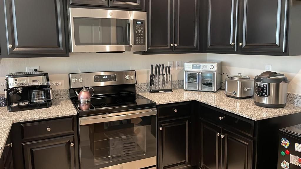 En Venta: $430,000 (3 camas, 2 baños, 0 Pies cuadrados)