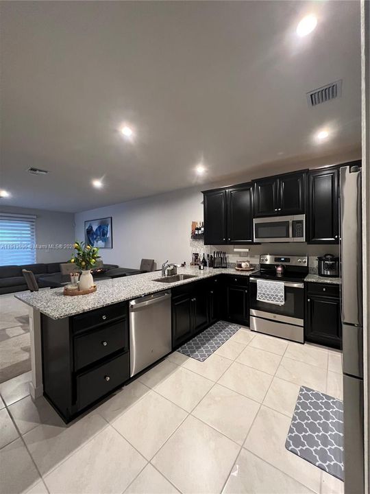 En Venta: $430,000 (3 camas, 2 baños, 0 Pies cuadrados)