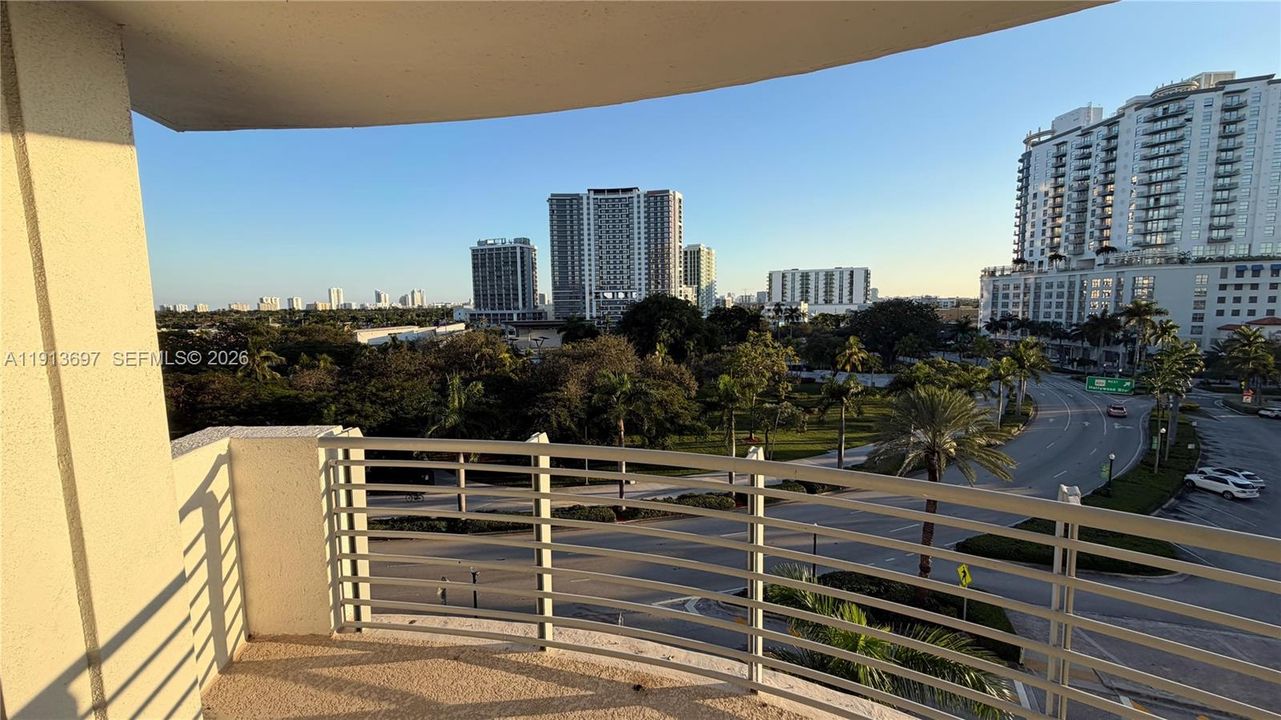 Recientemente alquilado: $2,250 (1 camas, 1 baños, 863 Pies cuadrados)