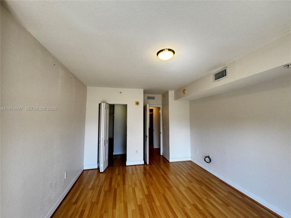 Recientemente alquilado: $2,250 (1 camas, 1 baños, 863 Pies cuadrados)