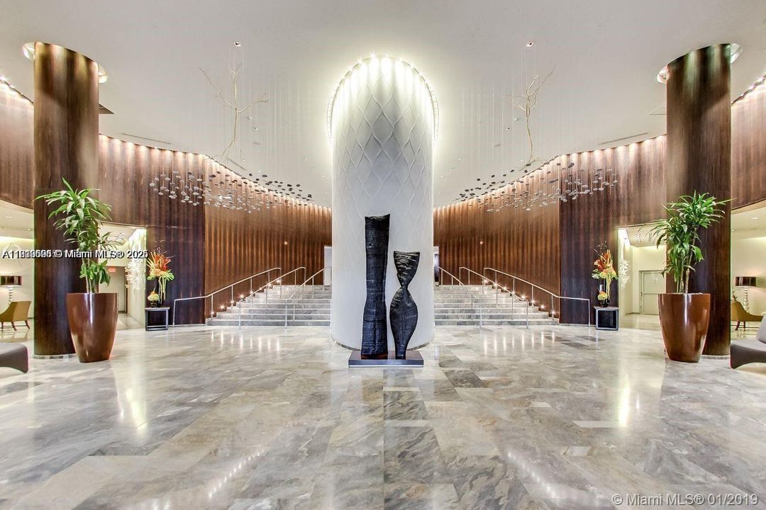 Active With Contract: $5,500 (2 beds, 2 baths, 1396 Square Feet)