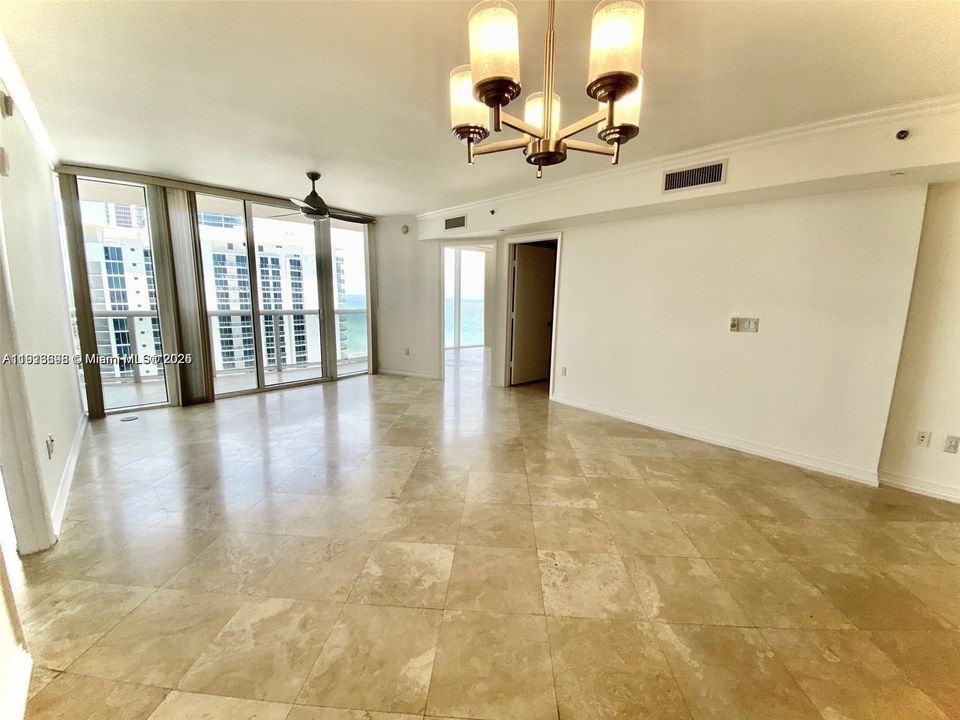 Active With Contract: $5,500 (2 beds, 2 baths, 1396 Square Feet)