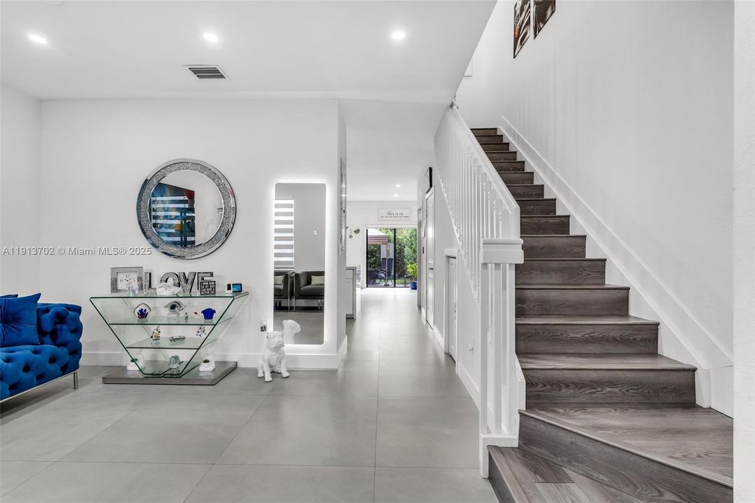 For Sale: $490,000 (3 beds, 2 baths, 1321 Square Feet)