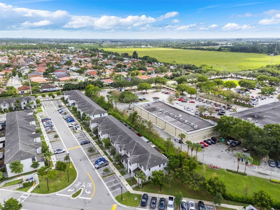 For Sale: $490,000 (3 beds, 2 baths, 1321 Square Feet)