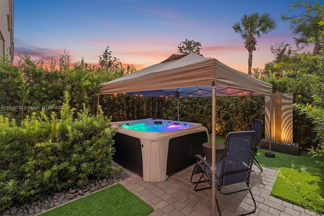 For Sale: $490,000 (3 beds, 2 baths, 1321 Square Feet)