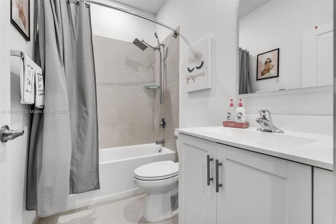 For Sale: $490,000 (3 beds, 2 baths, 1321 Square Feet)