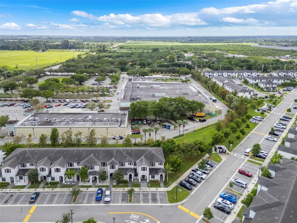 For Sale: $490,000 (3 beds, 2 baths, 1321 Square Feet)