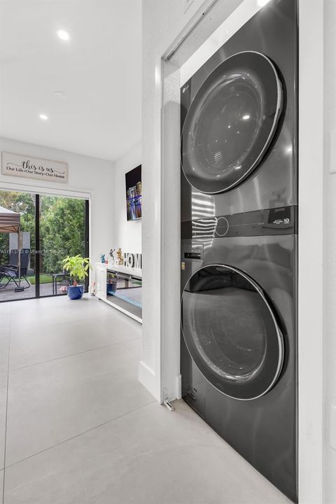 For Sale: $490,000 (3 beds, 2 baths, 1321 Square Feet)