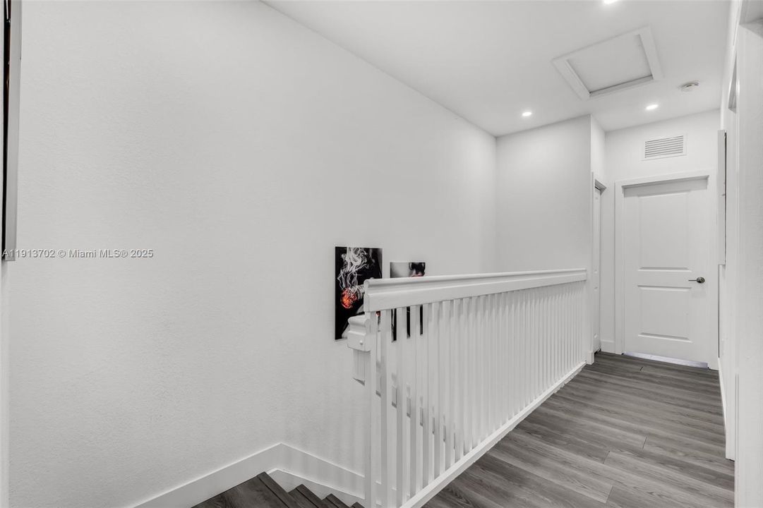 For Sale: $490,000 (3 beds, 2 baths, 1321 Square Feet)