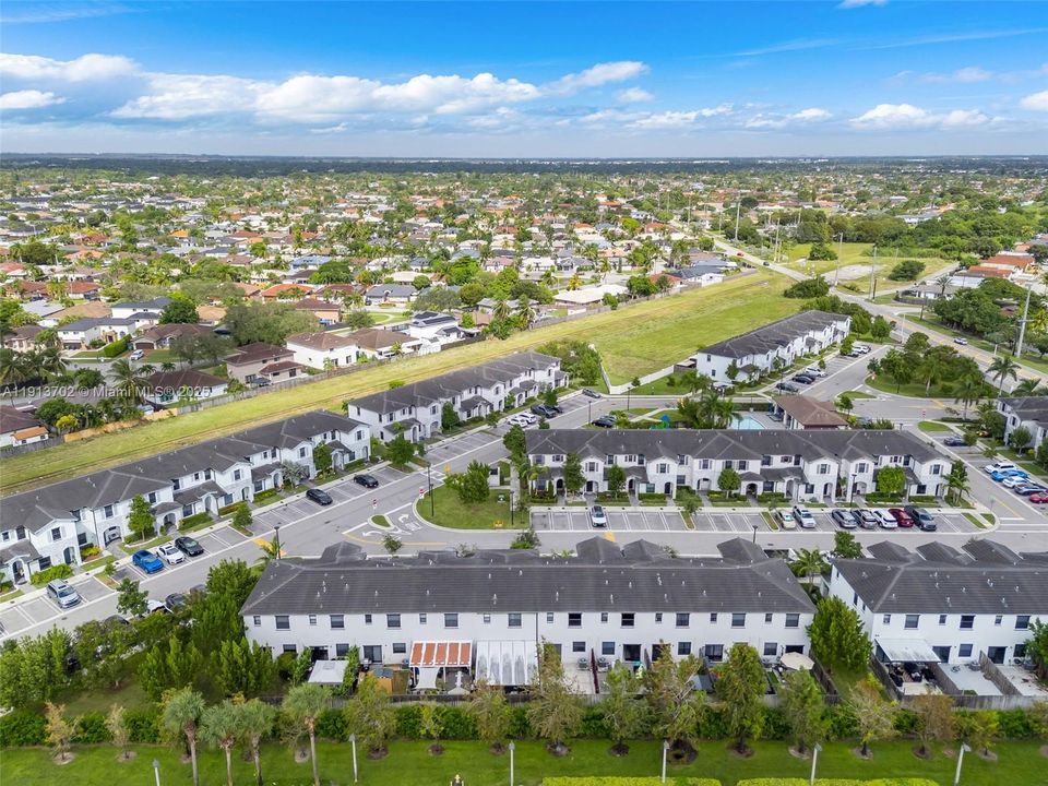 For Sale: $490,000 (3 beds, 2 baths, 1321 Square Feet)