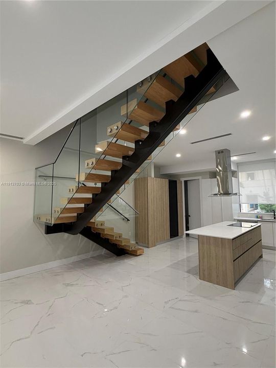 出租: $14,500 (3 贝兹, 3 浴室, 3654 平方英尺)