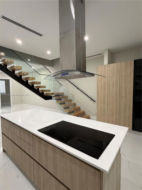 出租: $14,500 (3 贝兹, 3 浴室, 3654 平方英尺)