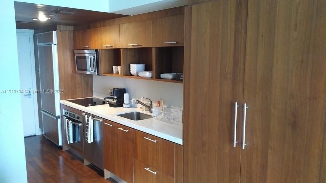 На продажу: $350,000 (0 спален, 1 ванн, 484 Квадратных фут)