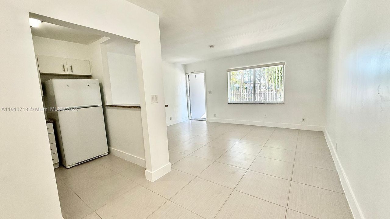 For Rent: $1,750 (1 beds, 1 baths, 600 Square Feet)