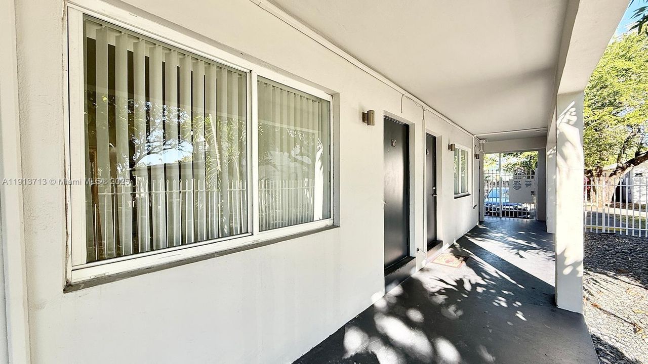 For Rent: $1,750 (1 beds, 1 baths, 600 Square Feet)