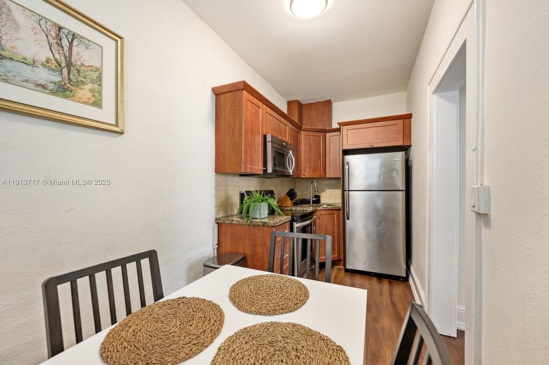 For Sale: $199,000 (0 beds, 1 baths, 351 Square Feet)