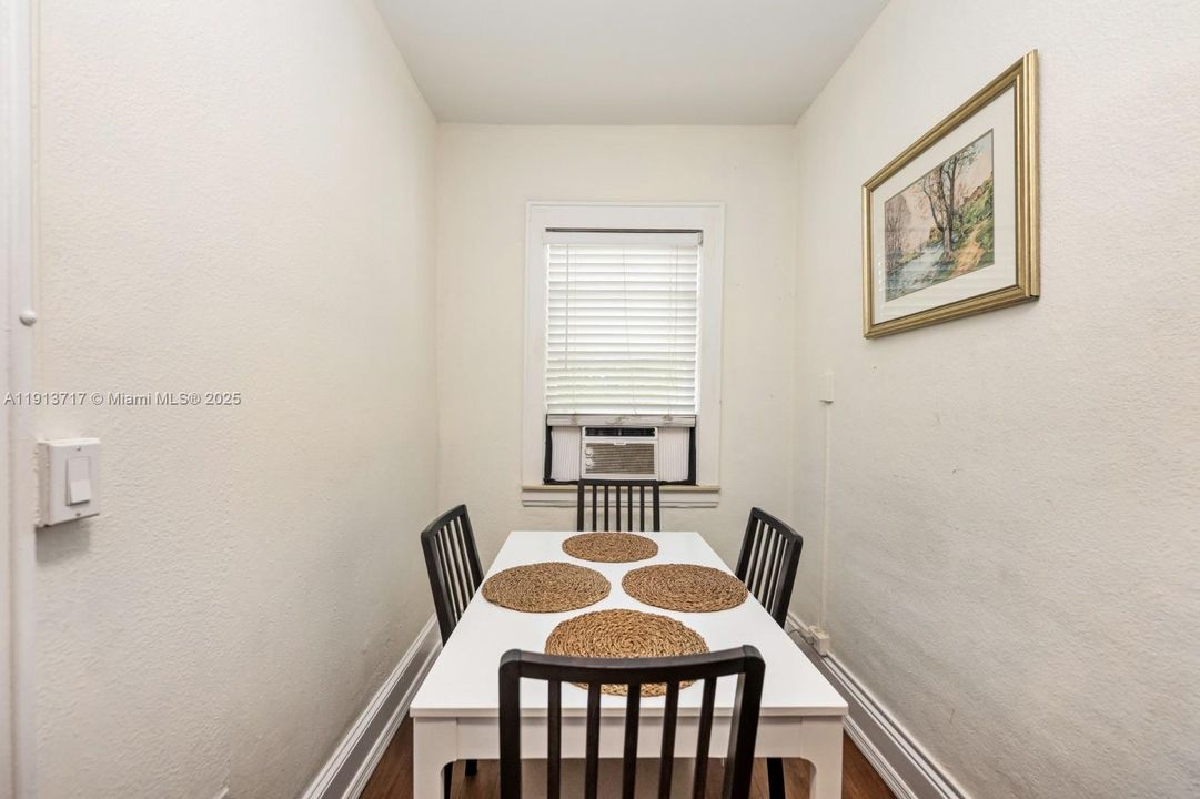 For Sale: $199,000 (0 beds, 1 baths, 351 Square Feet)