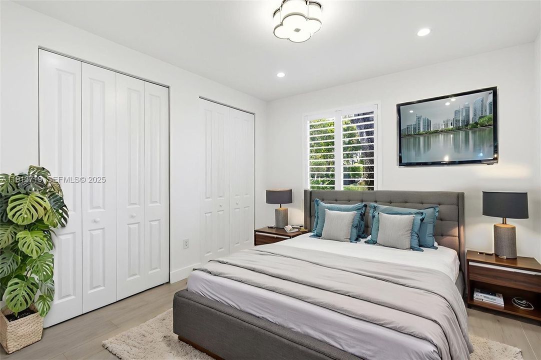 For Sale: $1,650,000 (3 beds, 2 baths, 1718 Square Feet)