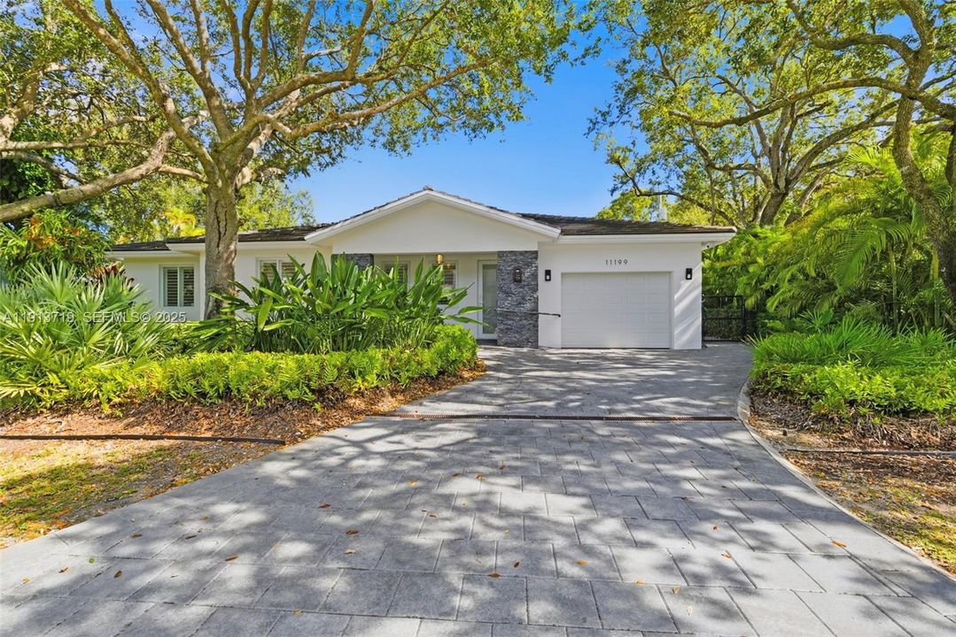 For Sale: $1,650,000 (3 beds, 2 baths, 1718 Square Feet)