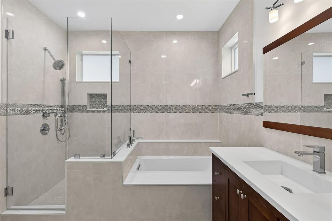 For Sale: $1,650,000 (3 beds, 2 baths, 1718 Square Feet)