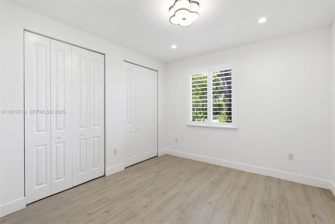 For Sale: $1,650,000 (3 beds, 2 baths, 1718 Square Feet)