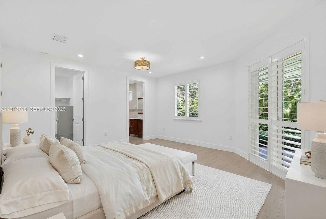 For Sale: $1,650,000 (3 beds, 2 baths, 1718 Square Feet)