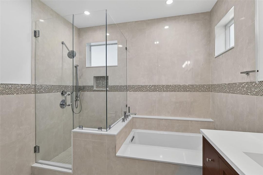 For Sale: $1,650,000 (3 beds, 2 baths, 1718 Square Feet)