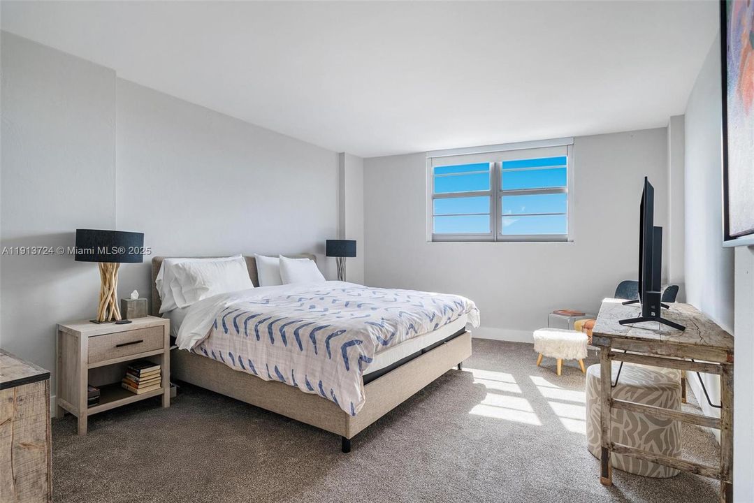 En Venta: $939,000 (2 camas, 2 baños, 1570 Pies cuadrados)