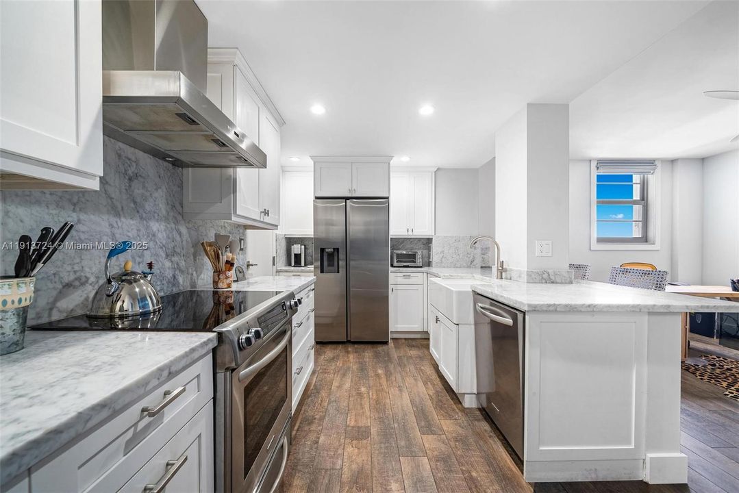 En Venta: $939,000 (2 camas, 2 baños, 1570 Pies cuadrados)