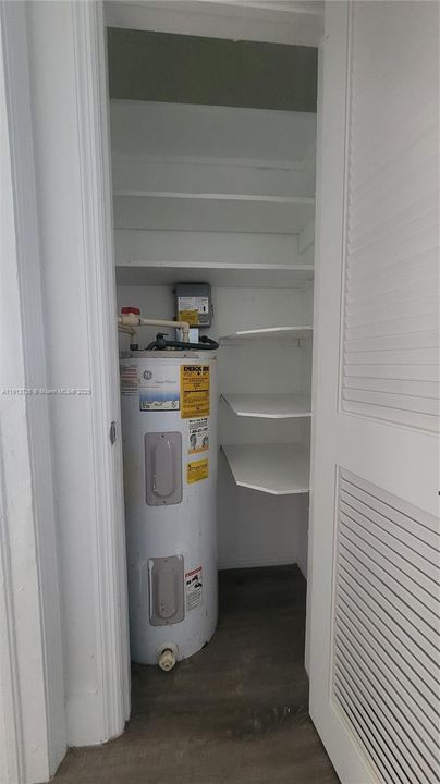 Recently Rented: $2,450 (2 beds, 2 baths, 900 Square Feet)