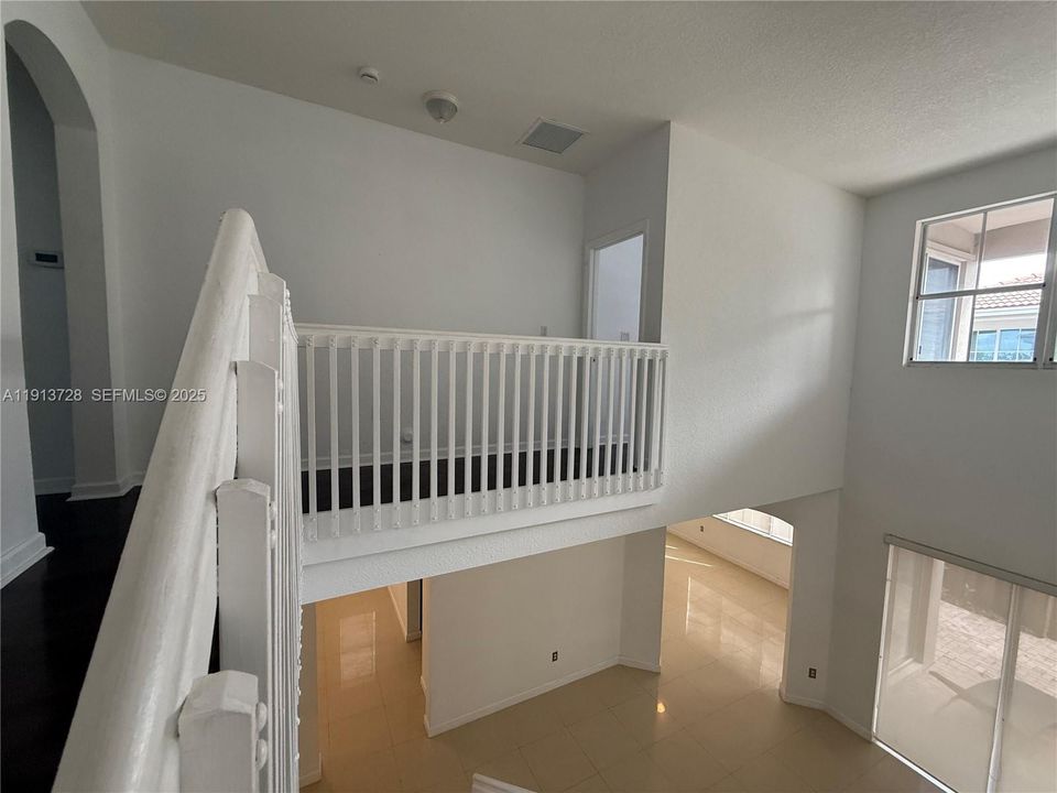 出租: $4,000 (3 贝兹, 2 浴室, 2014 平方英尺)